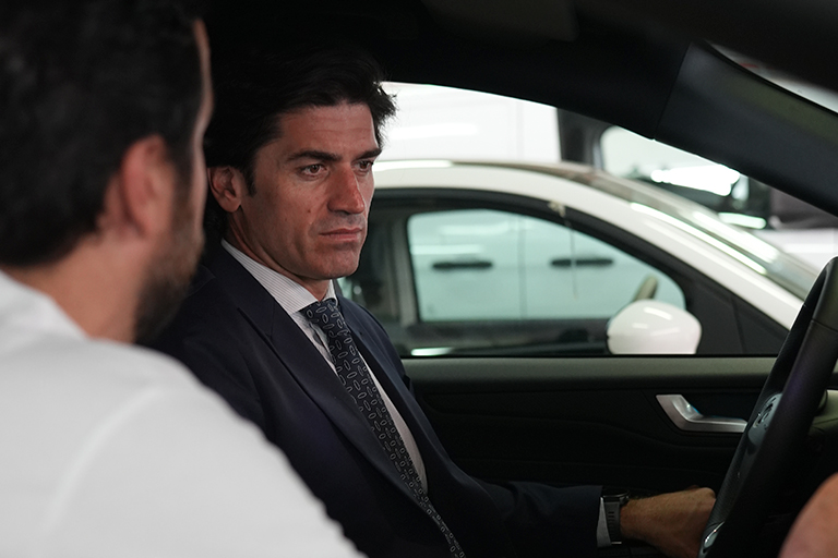 Marcos Renting entrega vehículo Javier Hernanz.